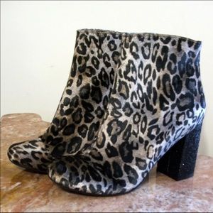 ‼️SOLD‼️Not rated leopard booties